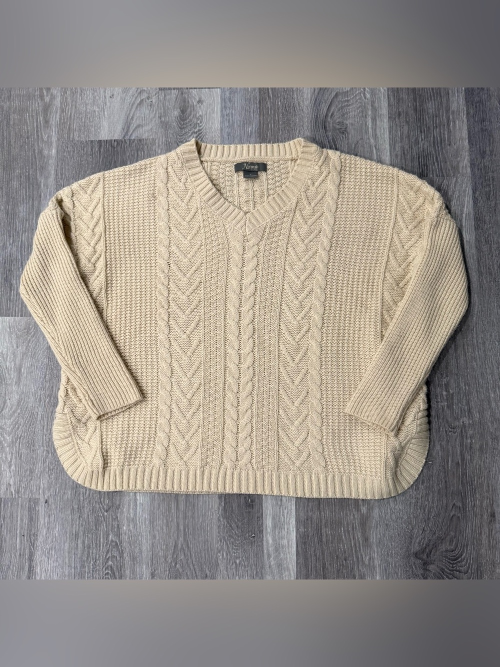 Naturale Women’s Beige Cable-Knit V-Neck Pullover Sweater Long Sleeve